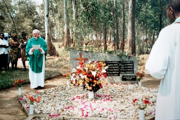 Fr. Peter-Hans Kolvenbach SJ, 29th Superior General of the Society of Jesus, praying at the burial site of Jesuit victims of the genocide in Rwanda